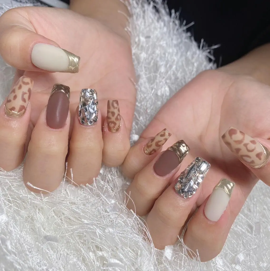 ネイル オーロラネイル 長さ出し フレンチネイル ジェルネイル グラデーション ハンドネイル Nail&eye Belire 新宿のネイルデザイン