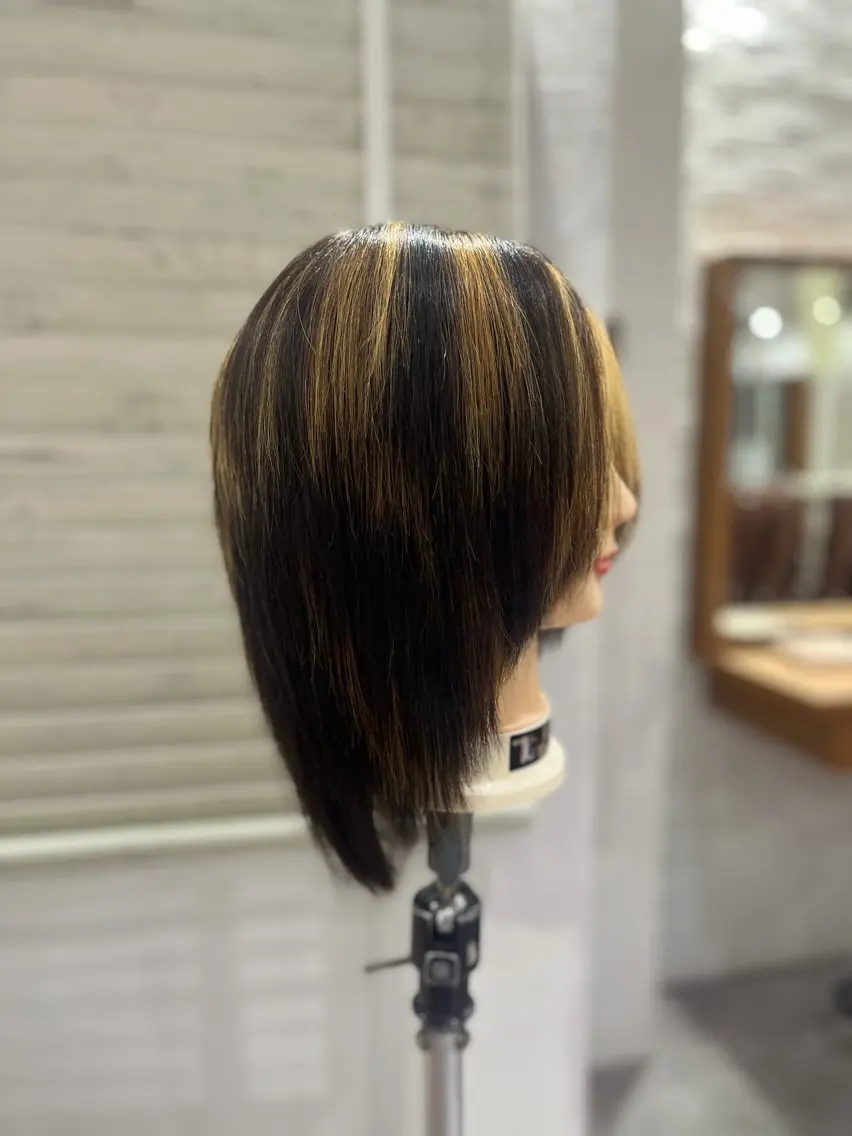 セミロング カラー カット トリートメント 松下 倫子のヘアスタイル