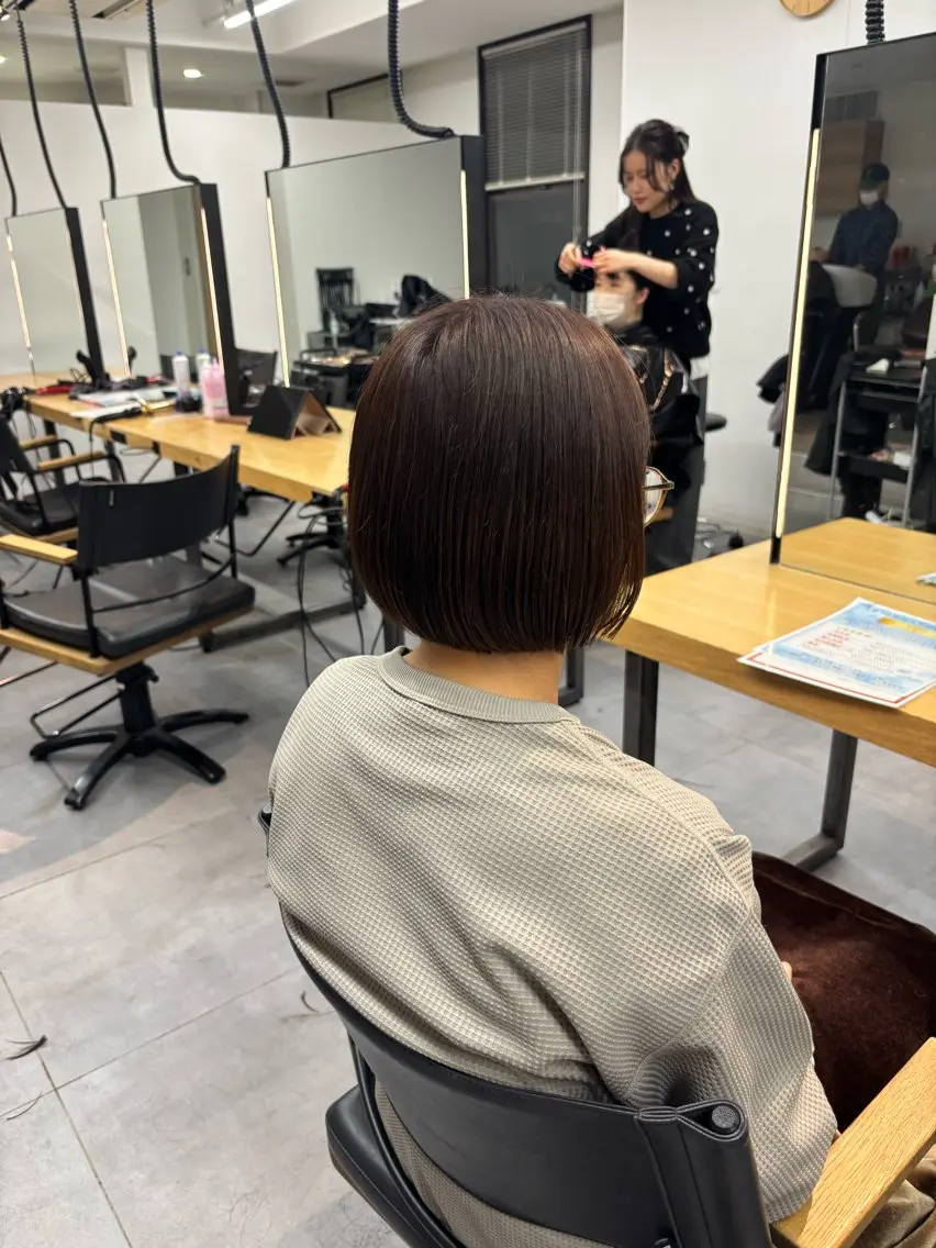ショート カット ヘアカラー 🦋山出莉花 /ぱつっとボブ🦋のヘアスタイル