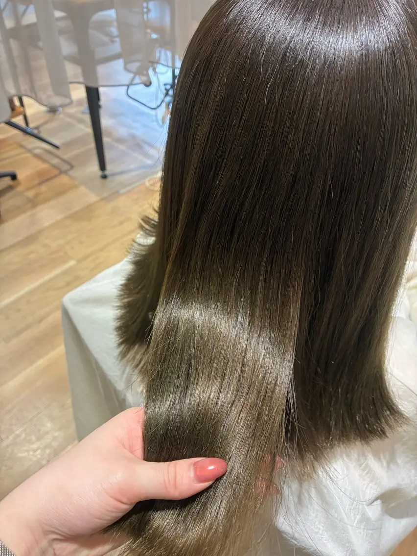 ミディアム 横山 麻衣子のヘアスタイル