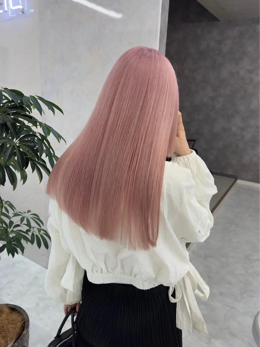 ロング カラー ハイトーン/ゆるふわ 🧚𖥔ׁTOMO♡のヘアスタイル