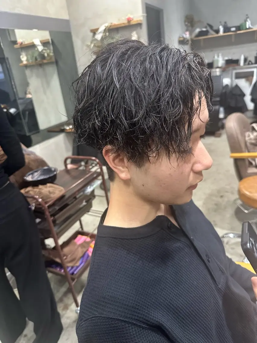 パーマ メンズ メンズパーマ カット パーマ AiM エイム　韓国レイヤーのヘアスタイル