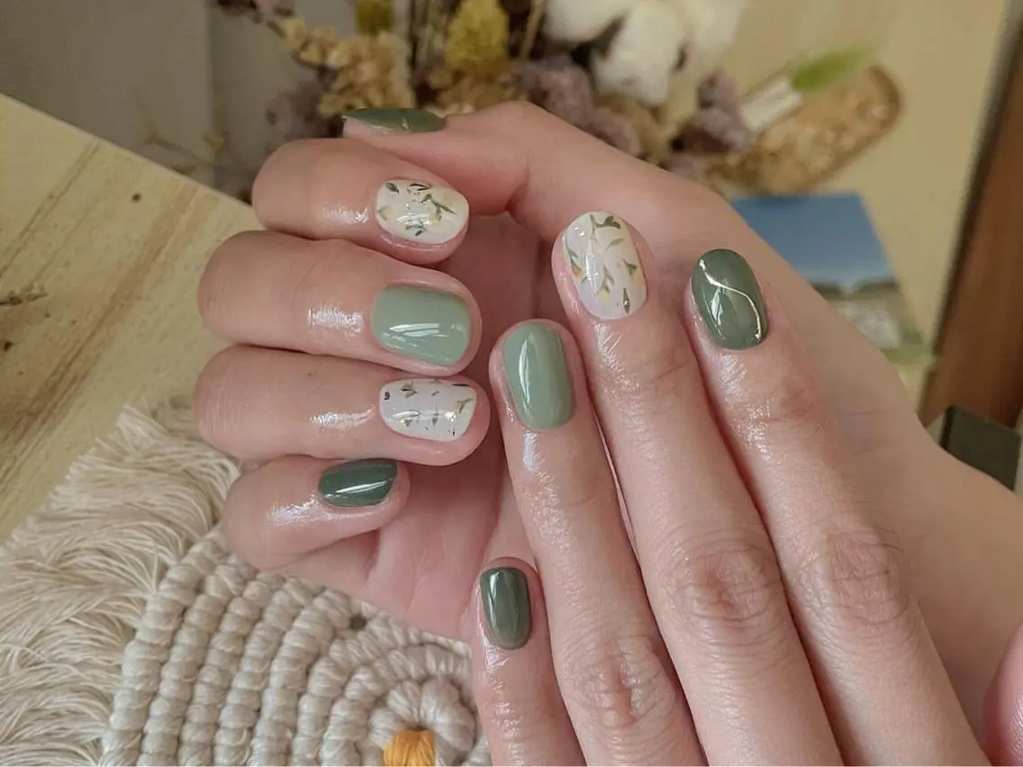 ネイル ハンドネイル VIVIAN リサのネイルデザイン