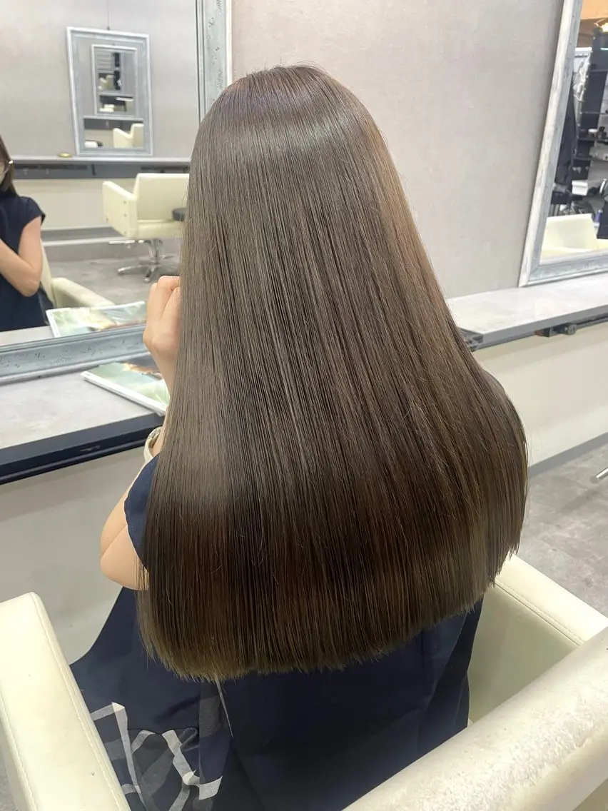 セミロング カラー ベージュカラー オリーブベージュ ヘアカラー トリートメント ダブルカラー メンズパーマ大成のヘアスタイル