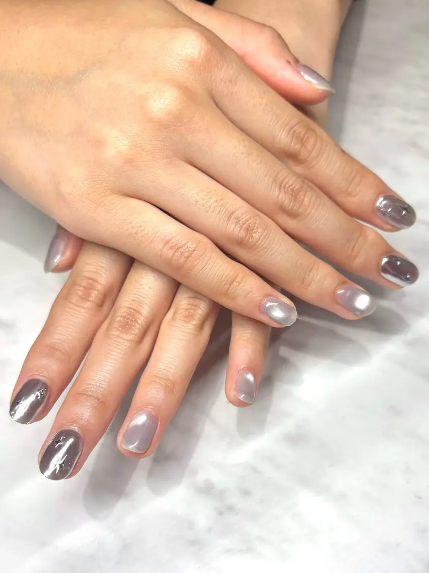 ネイル ミラーネイル ネイルスクール生🎀 Yuriのネイルデザイン