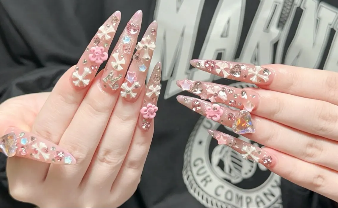 ネイル 長さ出し ロングネイル 持ち込み スカルプネイル スーパーロングネイル ハンドネイル Plouta Nailsalonのネイルデザイン