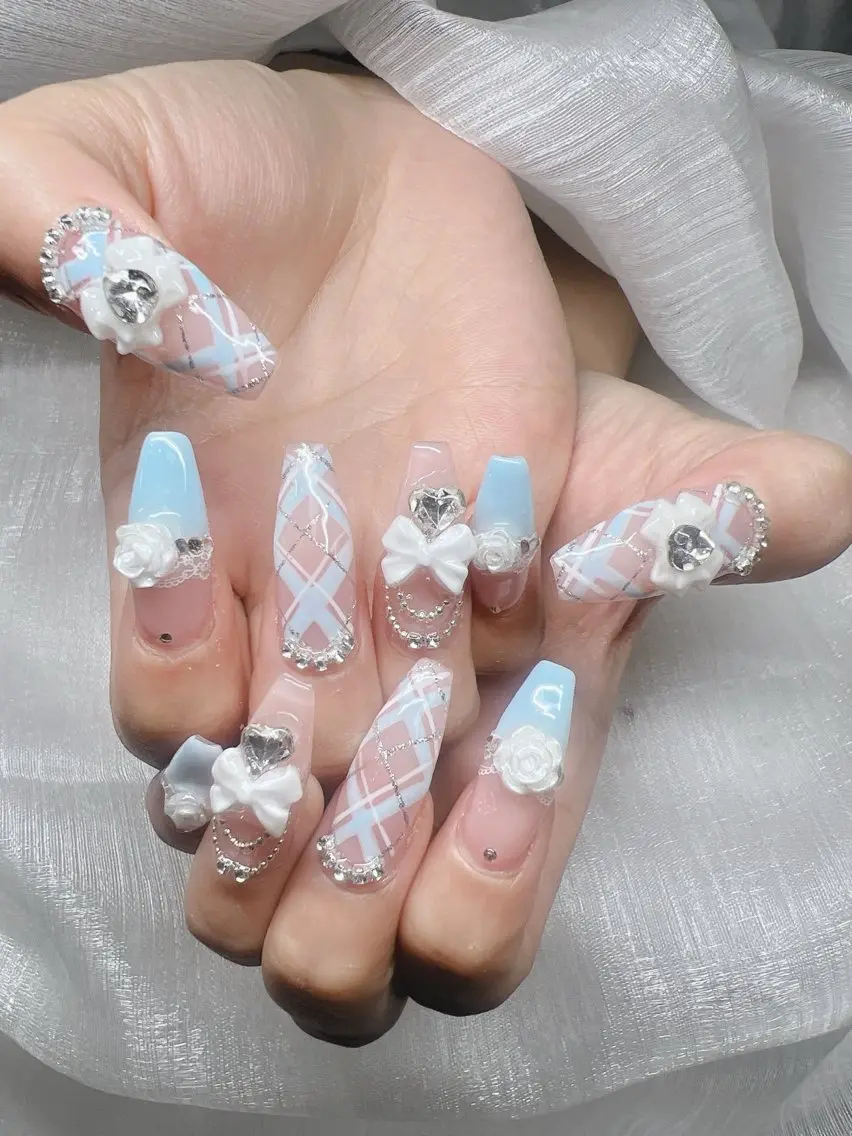 ネイル 長さ出し グラデーション キラキラネイル マグネットネイル ニュアンスネイル Lee Nails チップ長さだし専門店のネイルデザイン