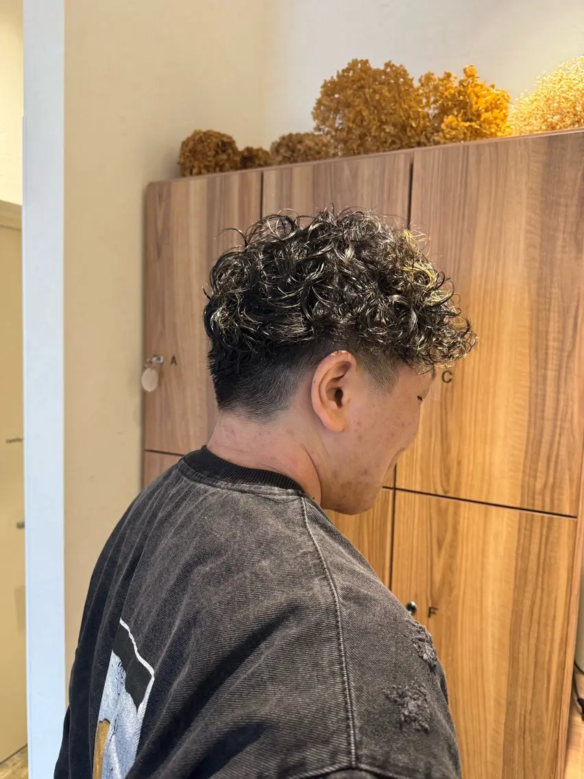 メンズ メンズパーマ カット パーマ 小宮山 桃加のヘアスタイル