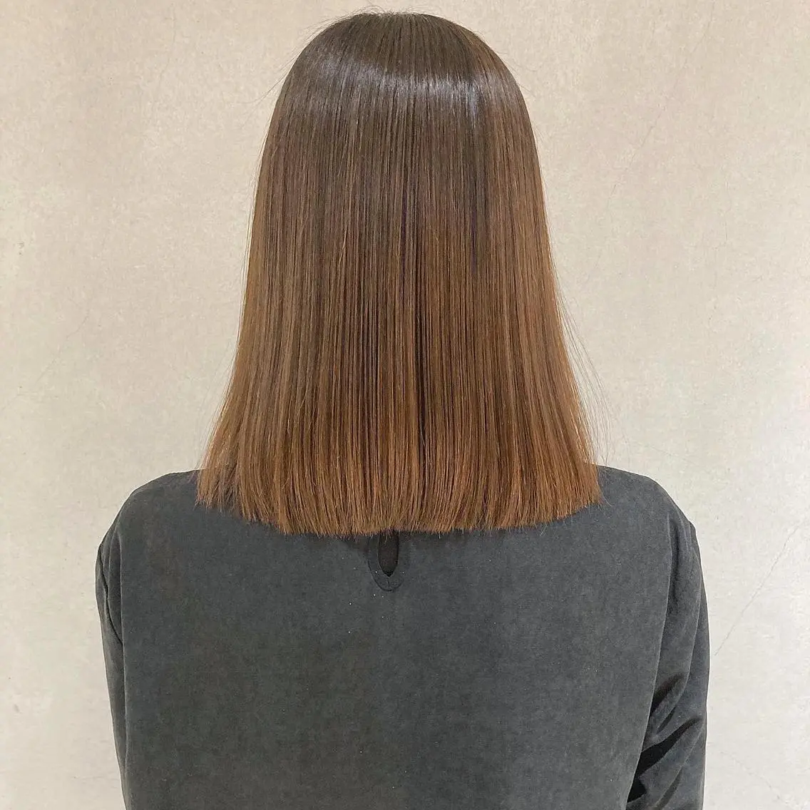 ミディアム カラー オリーブカラー カット ヘアカラー トリートメント ボブ/透明感カラー /坂口恵梨子のヘアスタイル