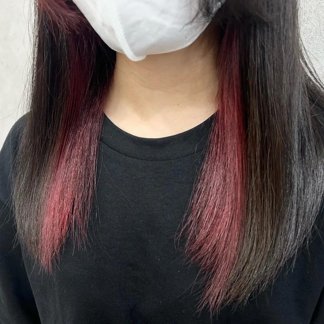 ‪🌷チラ見えかわいい🌷.*　　　　　　　　　　　インナー/イヤリング(ブリーチ込)➕全体カラー➕CMCトリートメントの写真