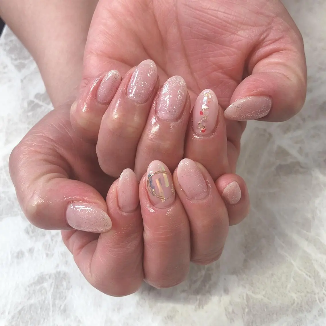 ネイル ハンドネイル 西岡 杏のネイルデザイン