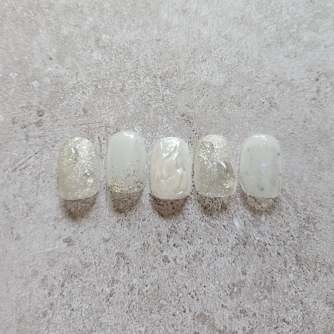 ネイル キラキラネイル マットネイル ニュアンスネイル ブライダルネイル ハンドネイル Nailsalon manoのネイルデザイン