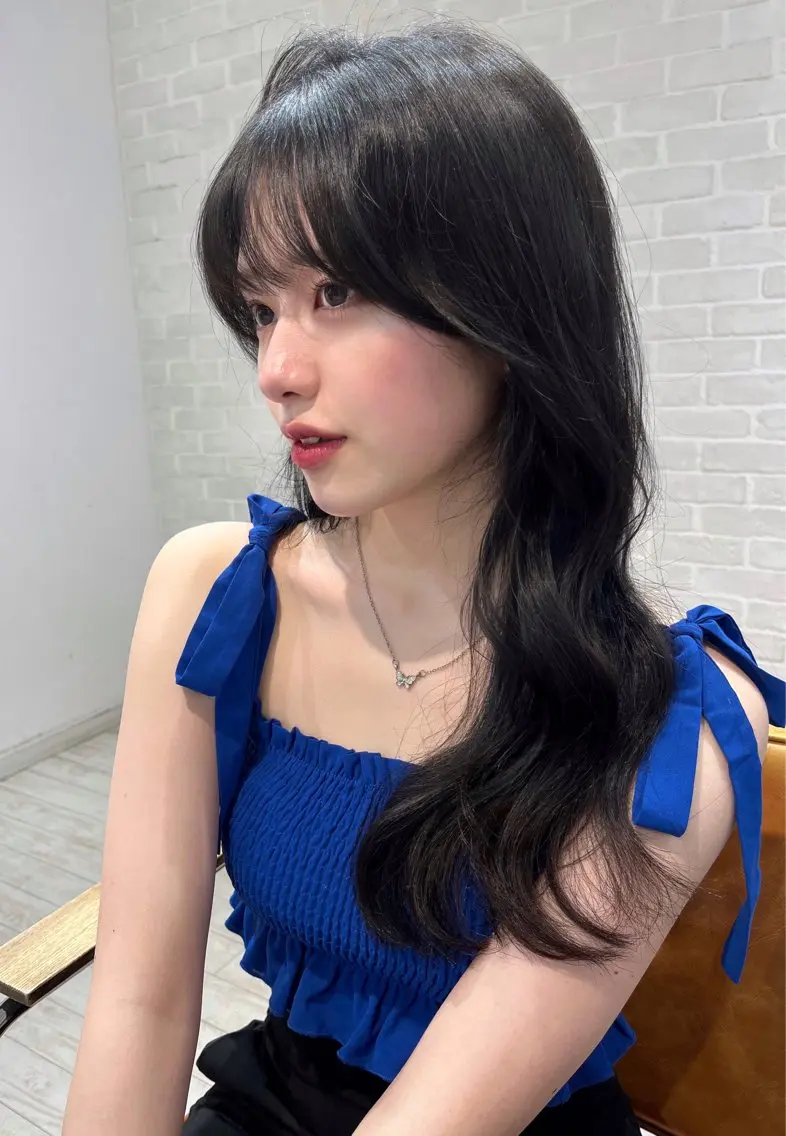 セミロング カラー 黒髪 グレーブラック くびれヘア 顔まわりレイヤー 韓国風ヘア カット ヘアカラー 【韓国ヘア×透明感 カラー】笹谷 莉未のヘアスタイル