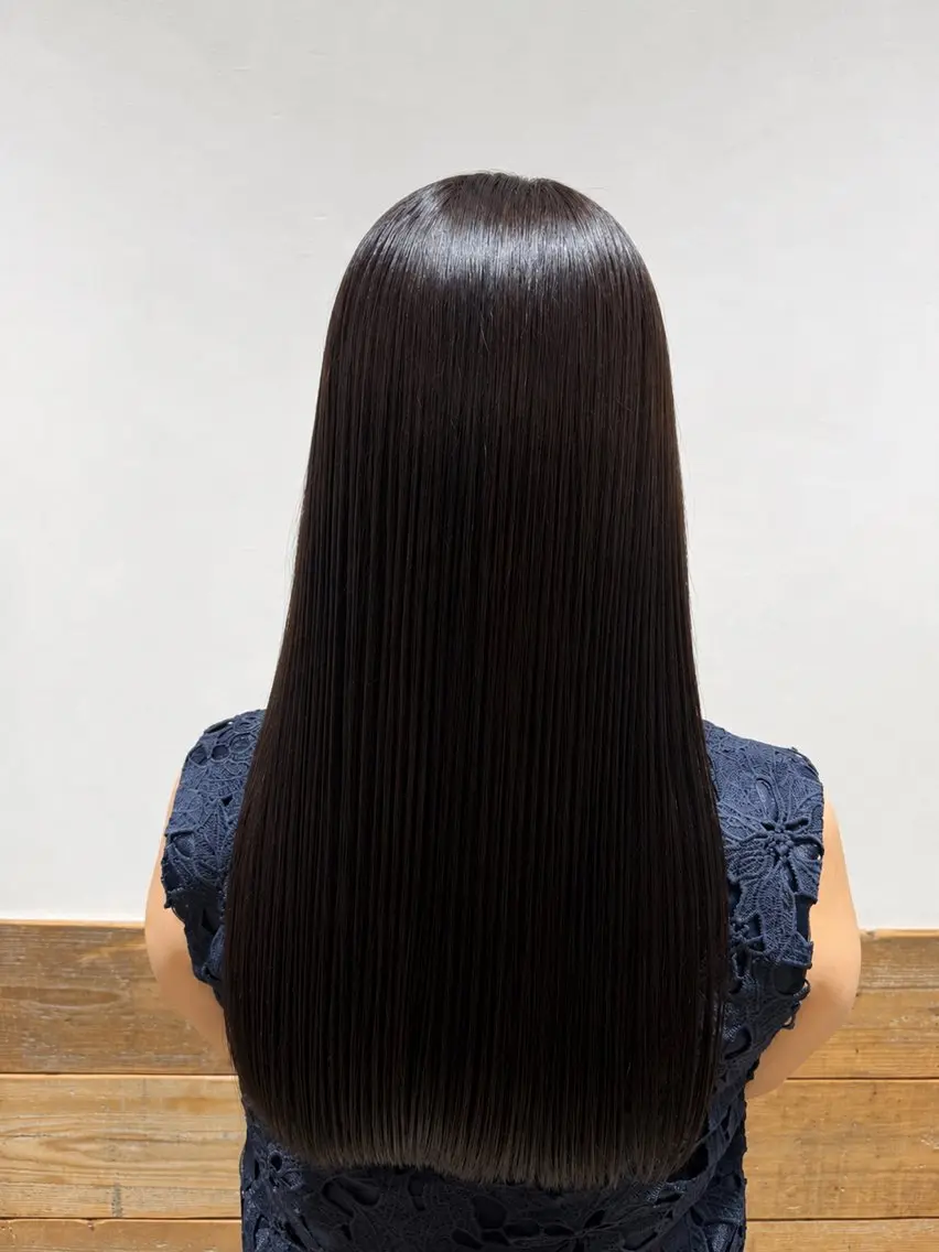 ロング カラー ブラウンカラー ラベンダーカラー ロング カット ヘアカラー 林 彩香のヘアスタイル