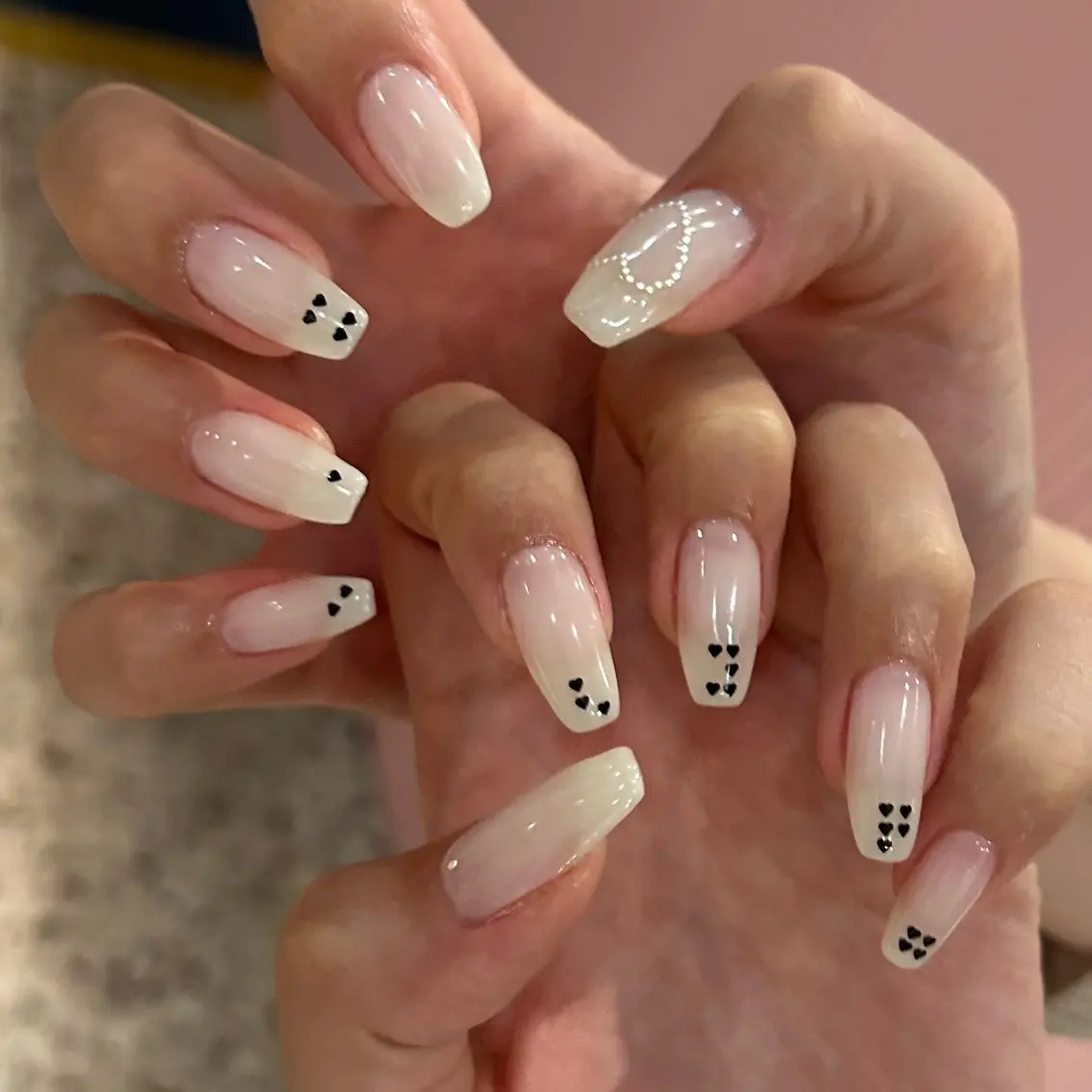 ネイル ハンドネイル フットネイル LILY MIZUKIのネイルデザイン