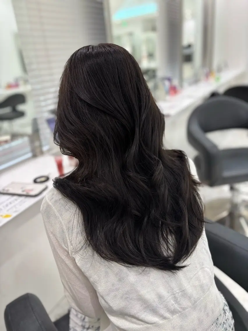 ロング カラー 流行りの透明感カラー ×縮毛矯正🤍ユウのヘアスタイル