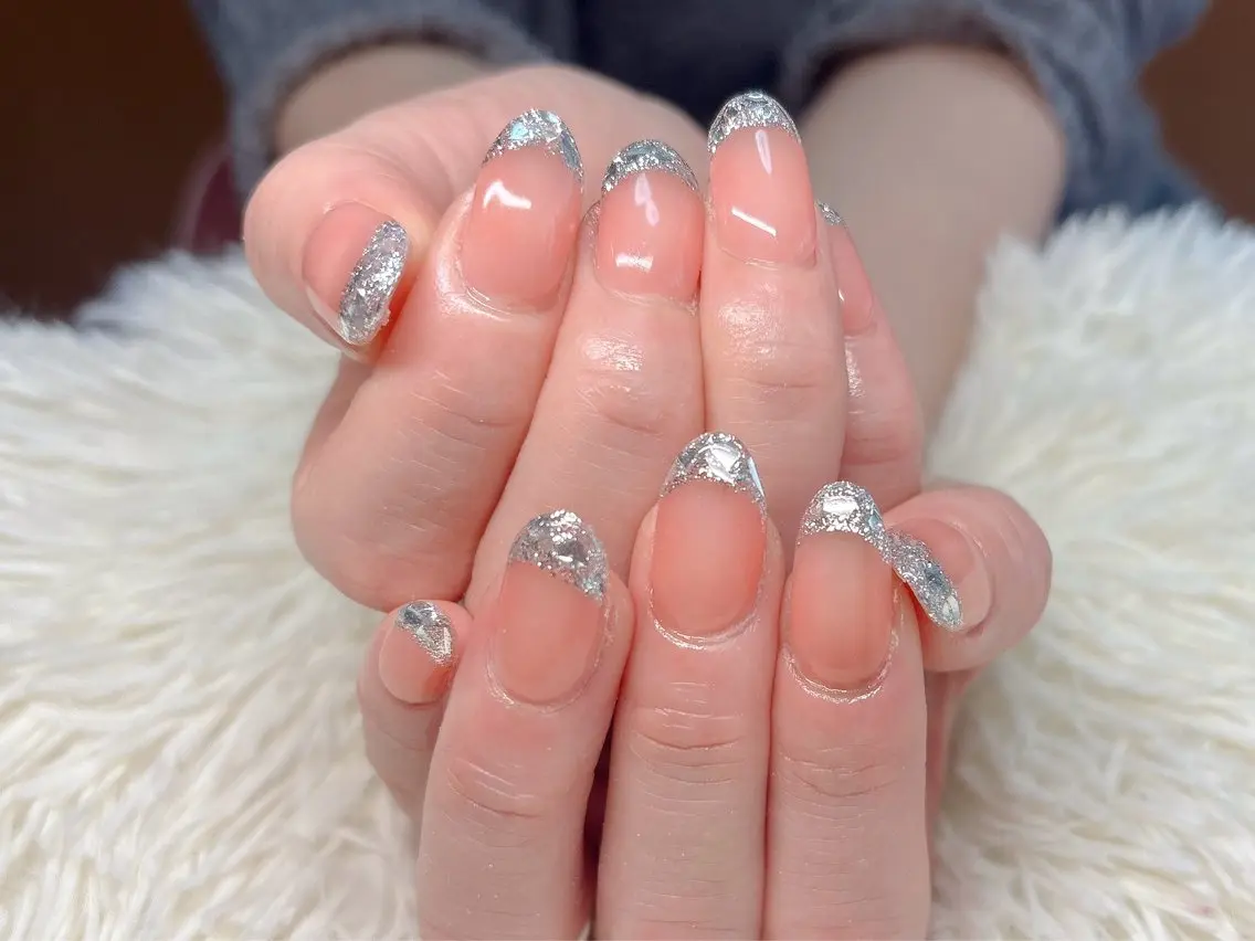 ネイル ハンドネイル パッチリオメメ Lianaのネイルデザイン