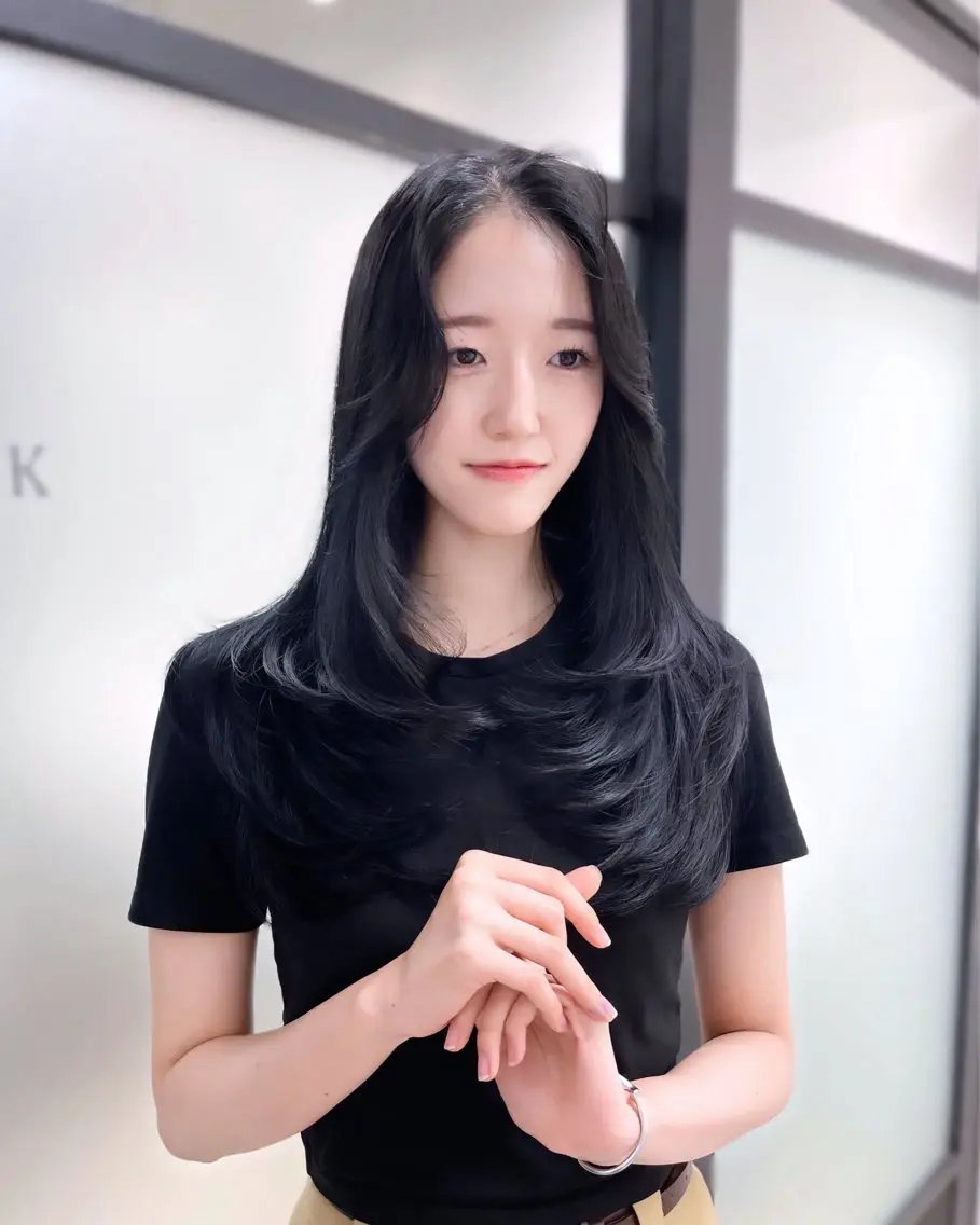 セミロング 韓国風ヘア レイヤーカット カット トリートメント 韓国レイヤーカット 髪質改善▫️水野有真のヘアスタイル