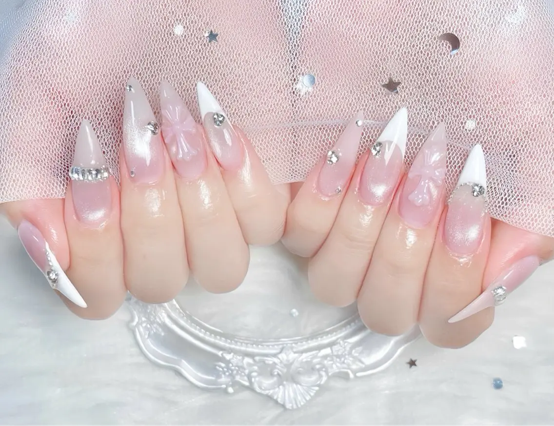 ネイル チークネイル 長さ出し フレンチネイル ジェルネイル グラデーション ハンドネイル THANHTHANH NAILのネイルデザイン