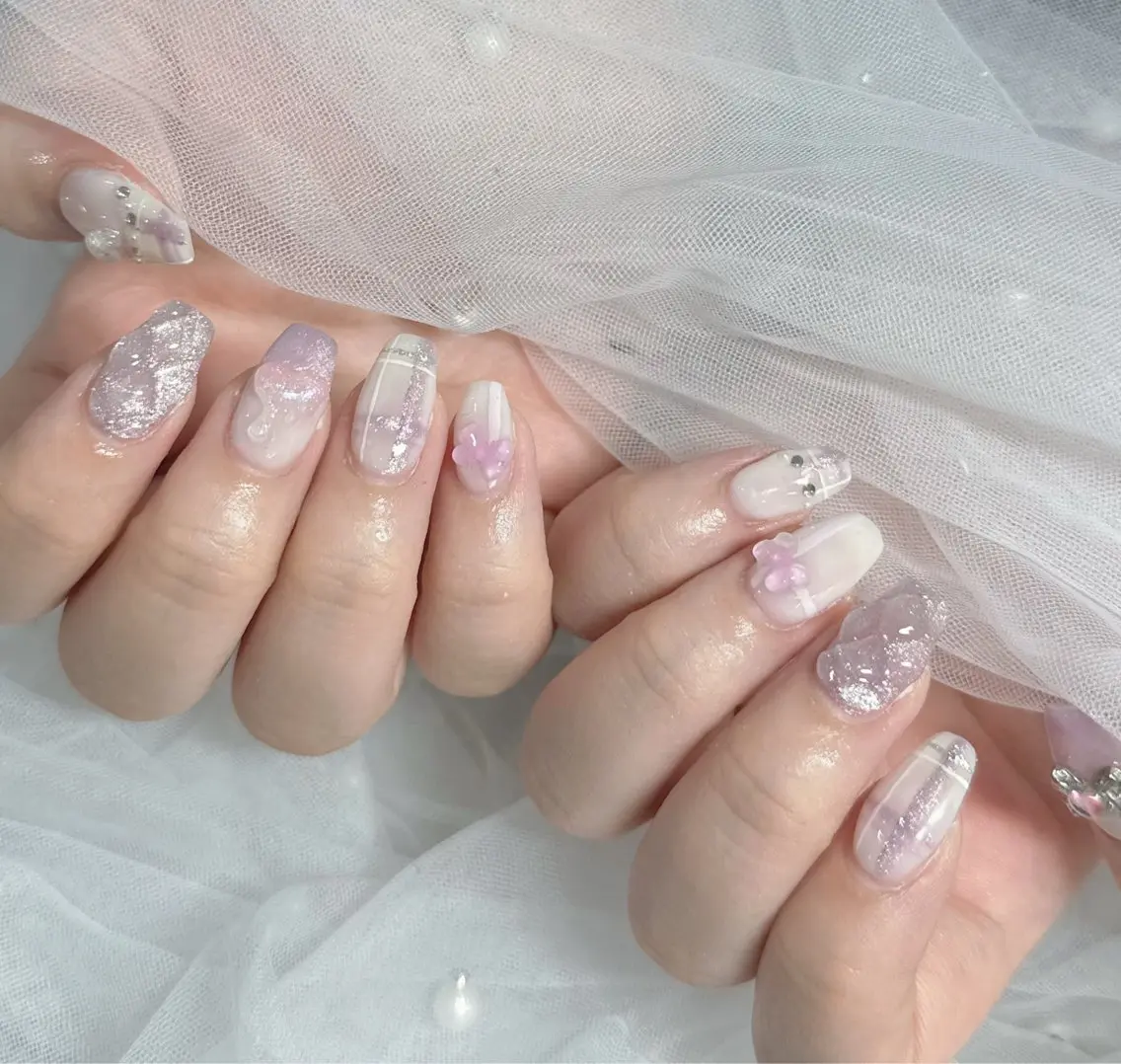 ネイル ハンドネイル フットネイル LAVISH nanamiのネイルデザイン