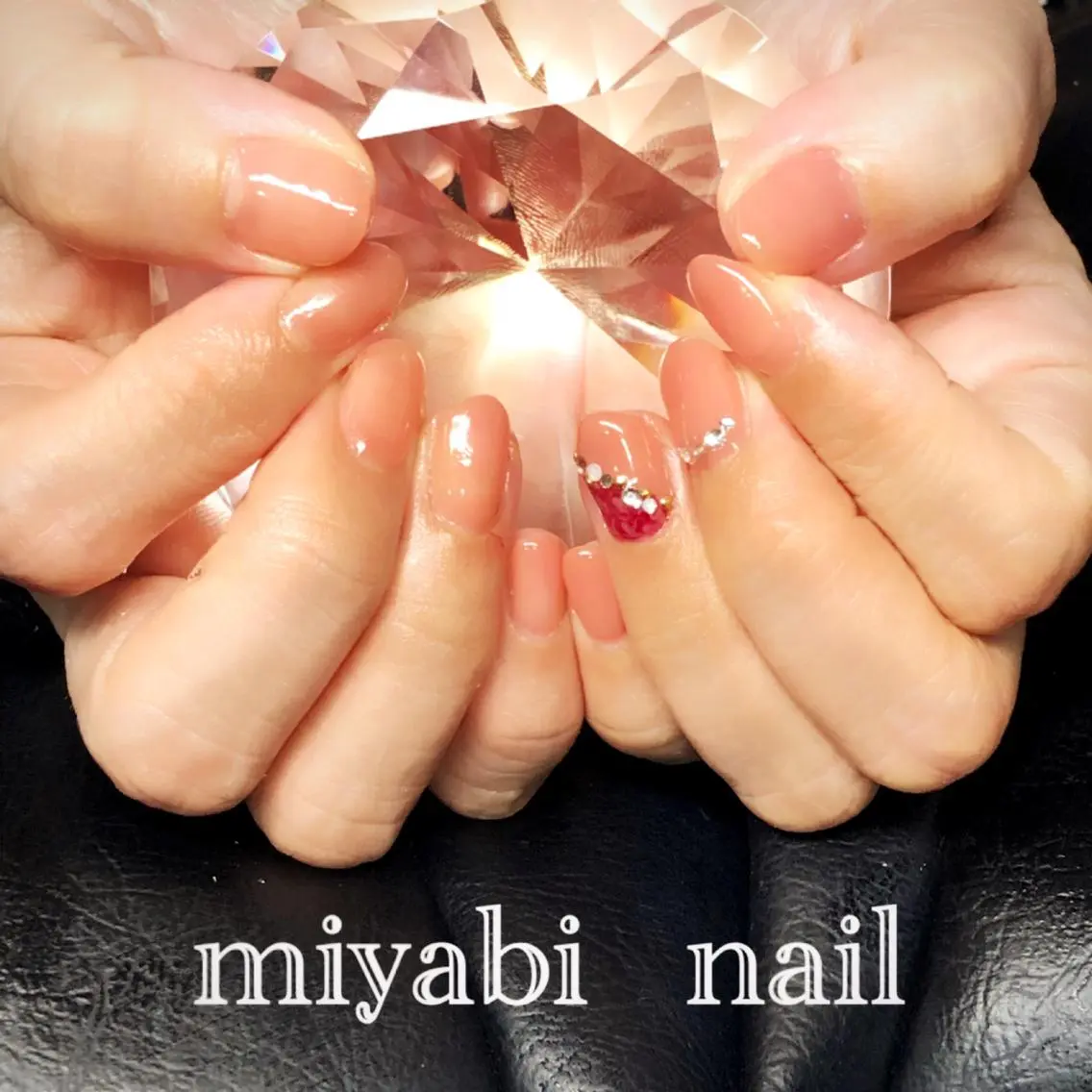 ネイル アートネイル ジェルネイル 持ち込み ニュアンスネイル ストーンネイル ハンドネイル miyabi nail 桂川駅近くのネイルデザイン