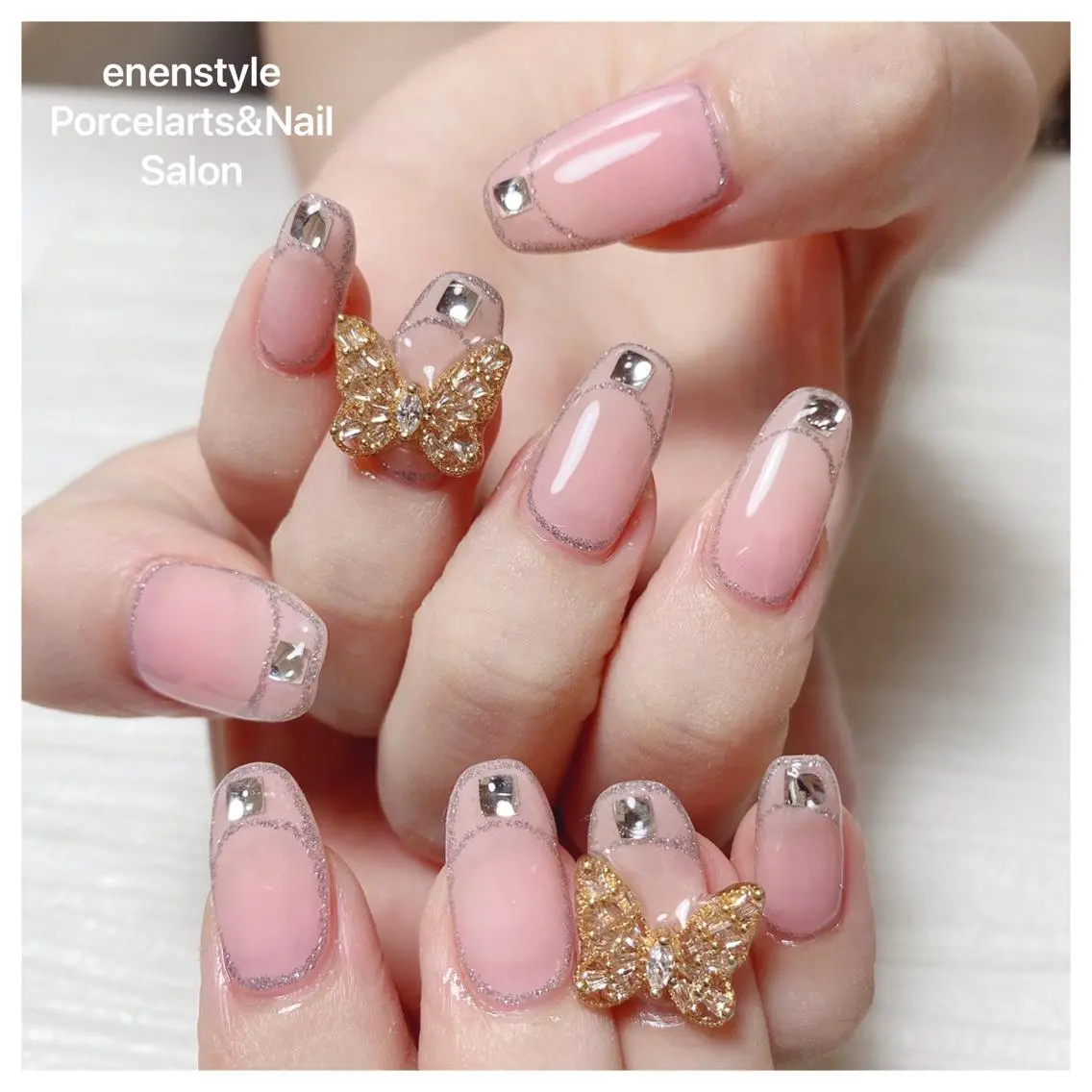 ミディアム ネイル ハンドネイル 🐾enen style 🐾のネイルデザイン