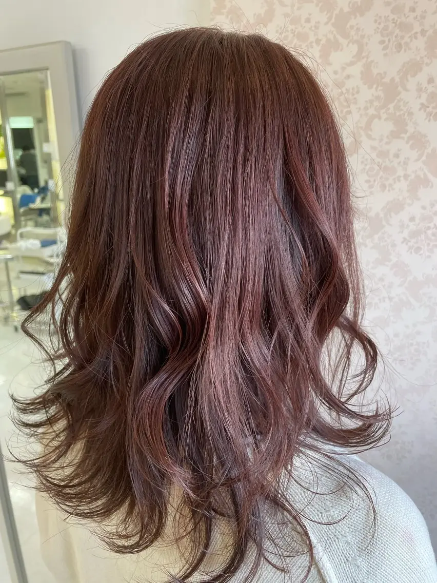 カラー ヒヨシ ルナのヘアスタイル