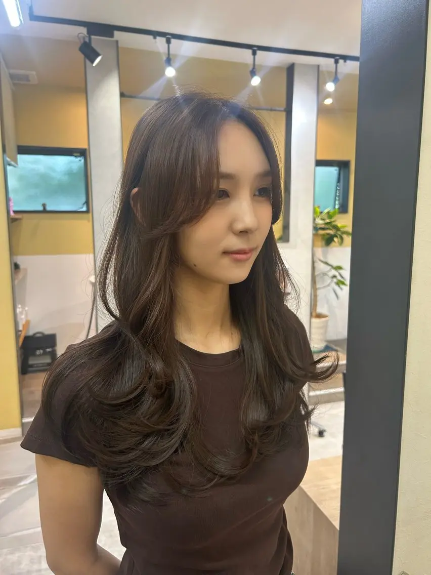 ロング カラー ロングレイヤー ベージュカラー レイヤーカット ロング カット ヘアカラー トリートメント hub hair レイヤー/透明感のヘアスタイル