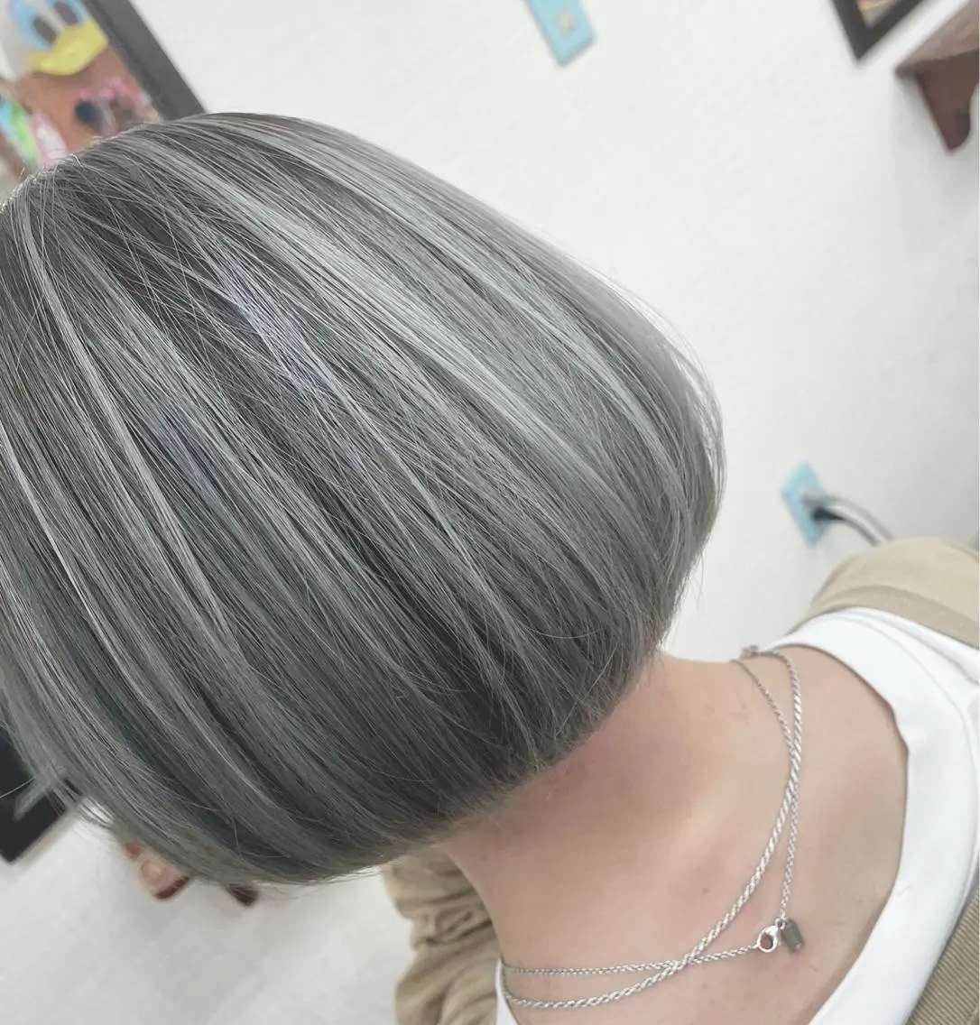 ショート ヘアカラー トリートメント kou艶髪師色髪師 こう 艶髪師色髪師のヘアスタイル