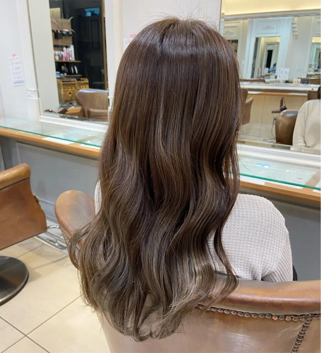 ロング カラー ブラウンカラー ハイライトカラー オリーブブラウン ハイライト カット ヘアカラー 🫧 nanaco🫧のヘアスタイル