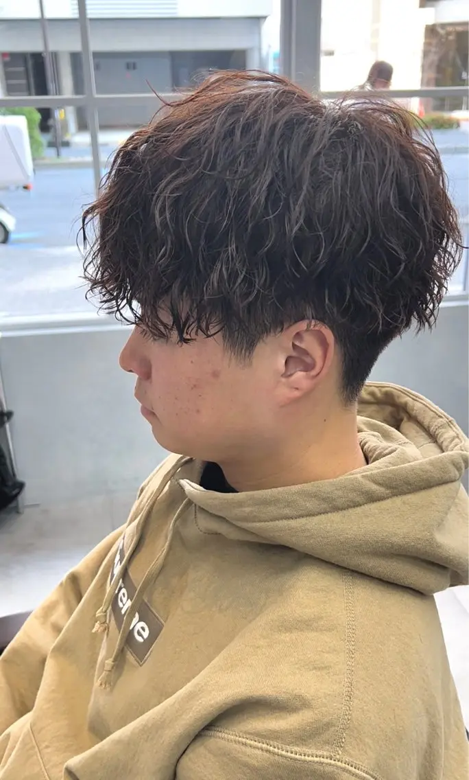ショート パーマ メンズ カット パーマ 🦩パーマン🦩佐藤 航太のヘアスタイル