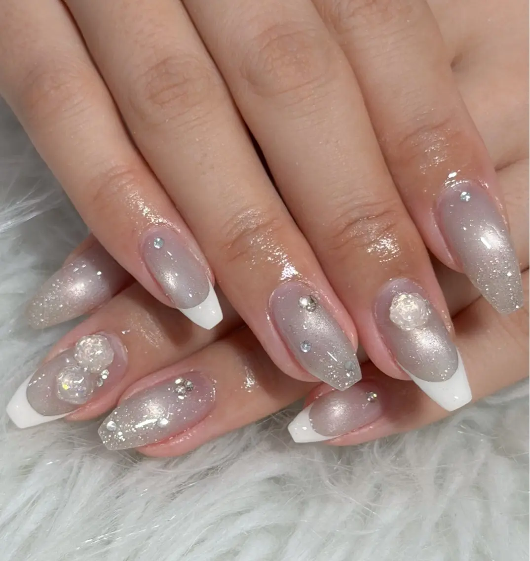 ネイル ハンドネイル フットネイル LAVISH nanamiのネイルデザイン