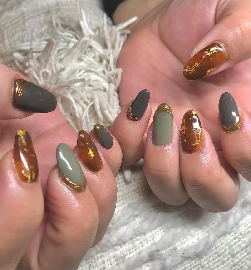 セミロング カラー パーマ ヘアアレンジ キッズ ネイル マツエク・マツパ べっ甲ネイル ミラーネイル el. by Aoのネイルデザイン