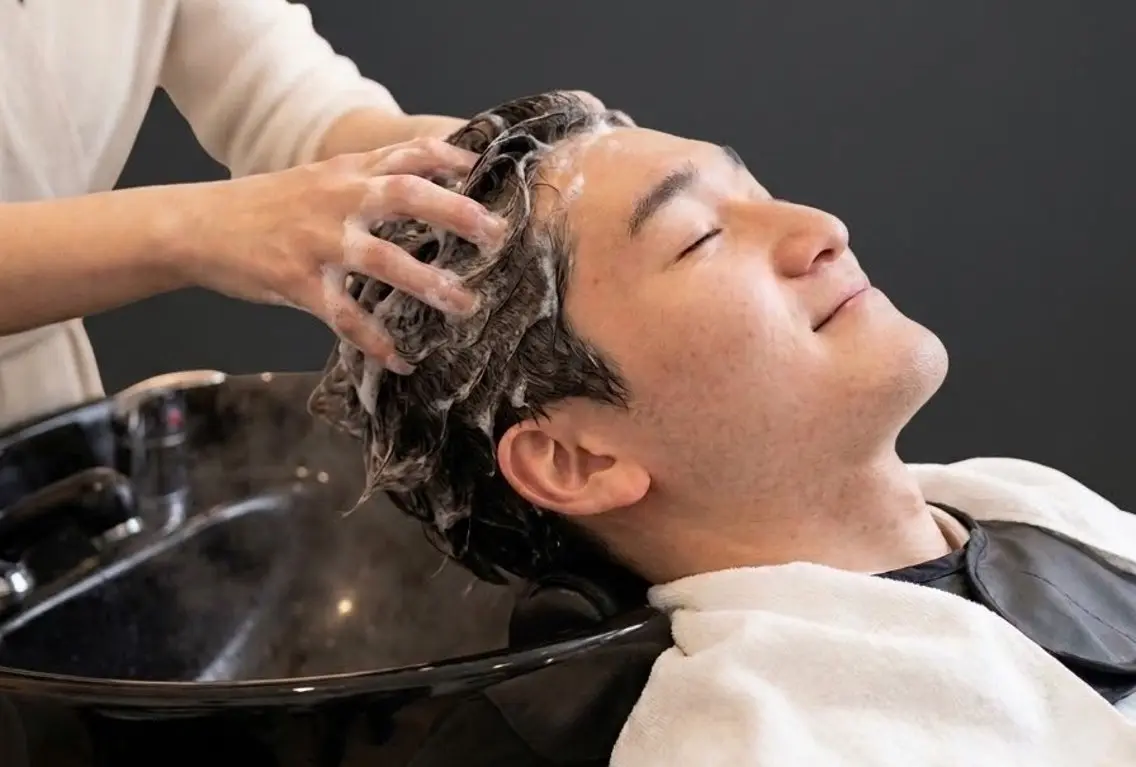 【19:30~】♠️メンズ♠️クイックスパ+眉カット+カットの写真