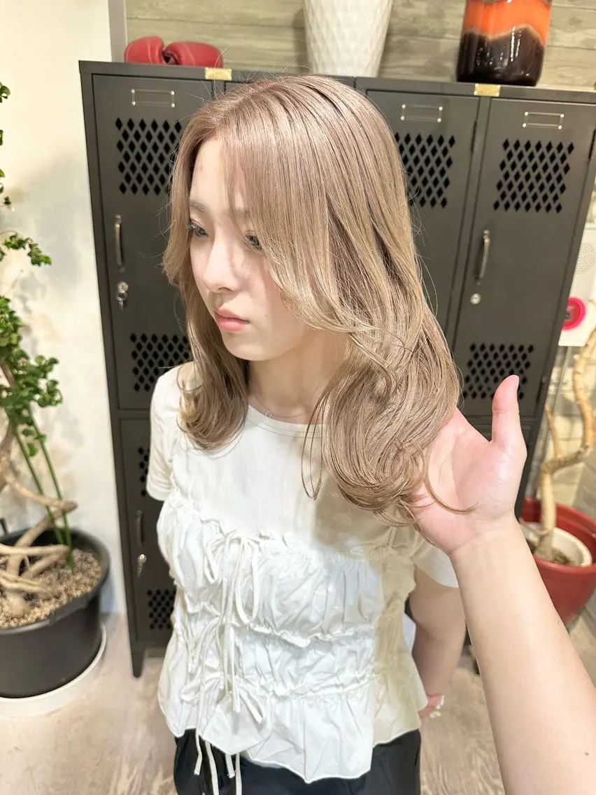 ミディアム カラー ヘアカラー トリートメント kai .のヘアスタイル