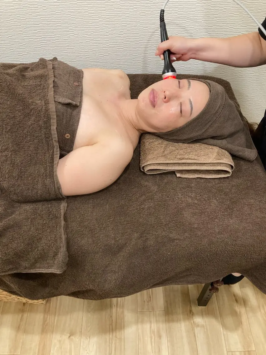 🌷フェイシャルエステ🌷(たるみ・しみ・しわ・ほうれい線が気になる方必見!!)の写真