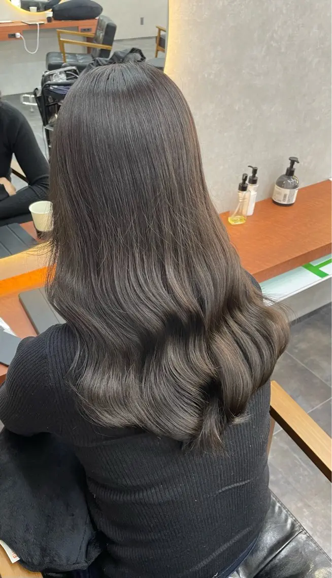 ミディアム 佐藤 菜穂のヘアスタイル