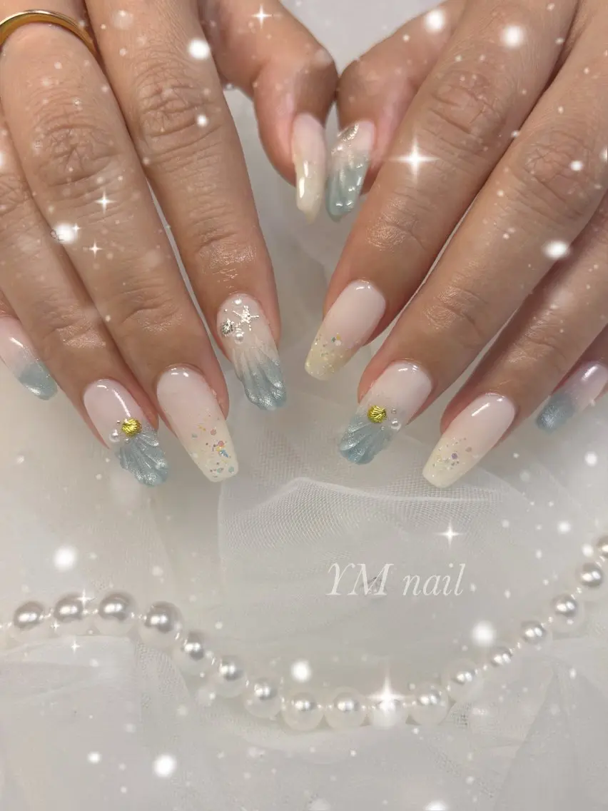 ネイル 水色 マグネットネイル 夏ネイル ホワイト ハンドネイル YM nailのネイルデザイン