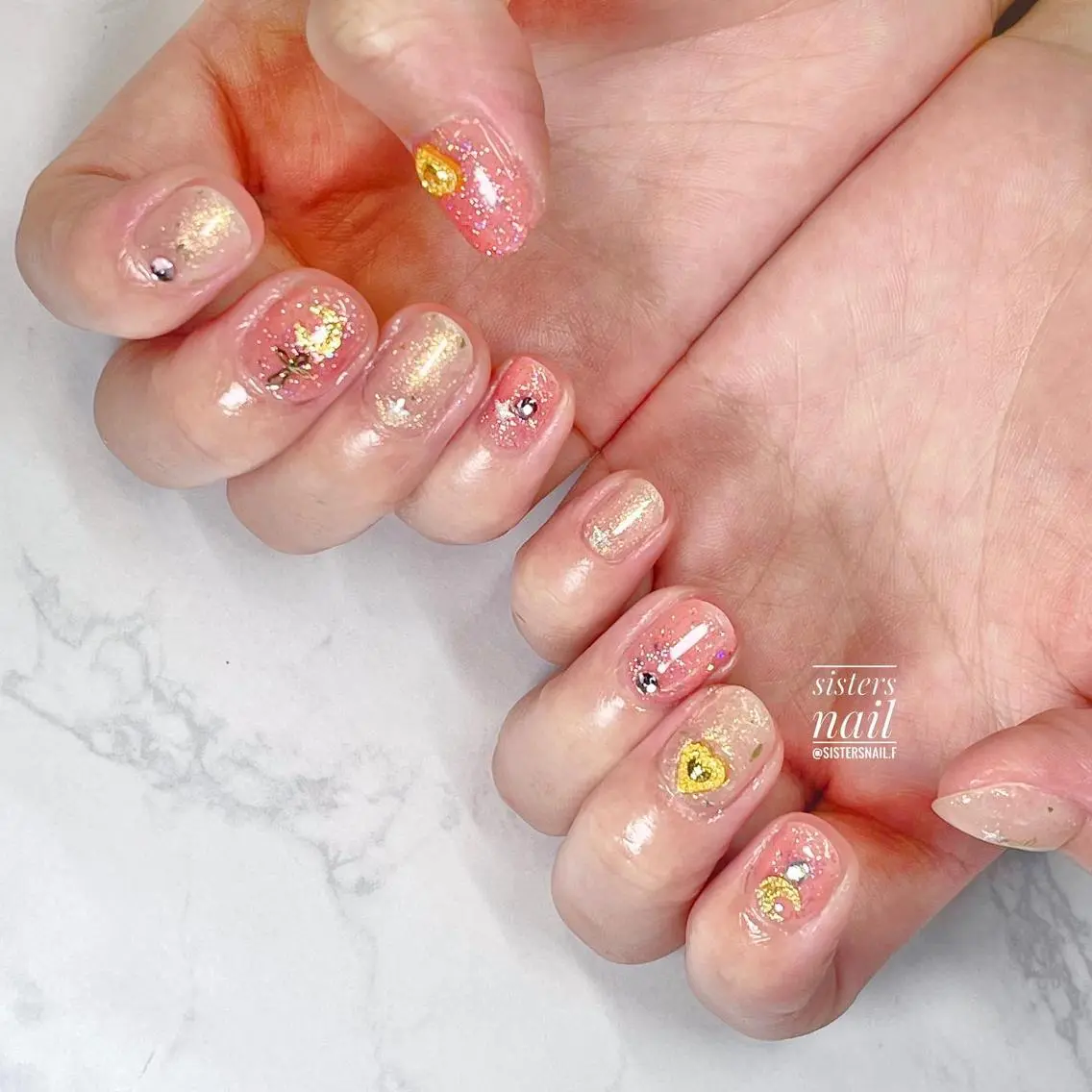 ネイル アートネイル キラキラネイル ラメ(グリッター) オフィスネイル シンプルネイル sisters nail.fのネイルデザイン