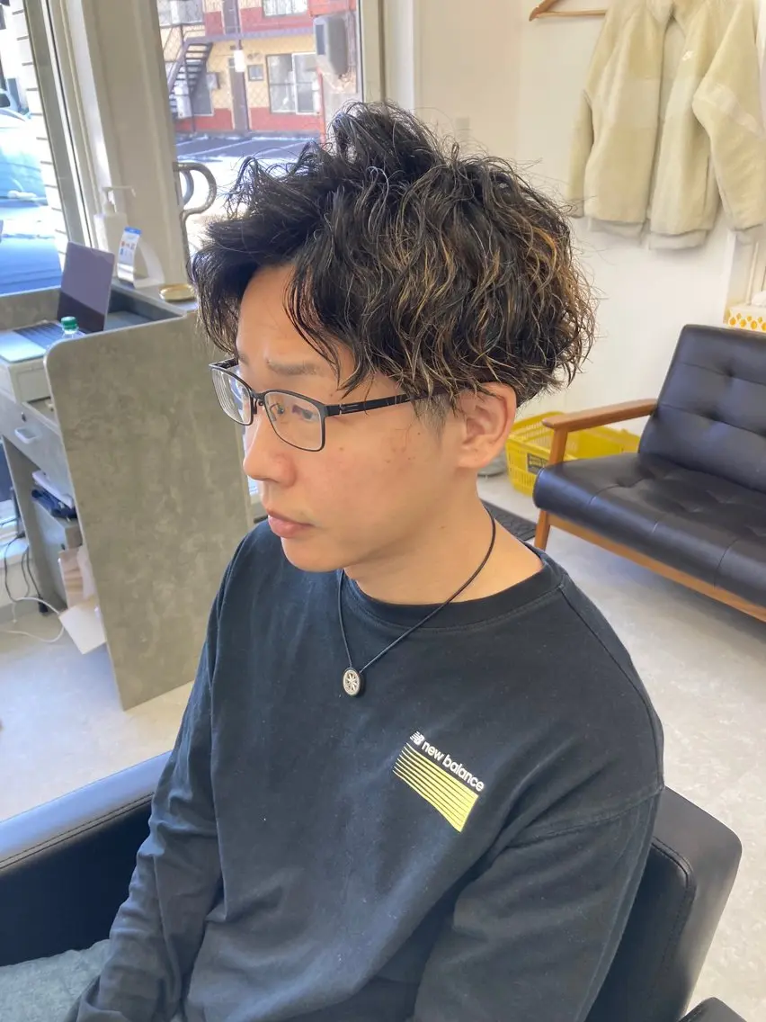 ミディアム パーマ メンズ カット パーマ 深堀 勇弥のヘアスタイル