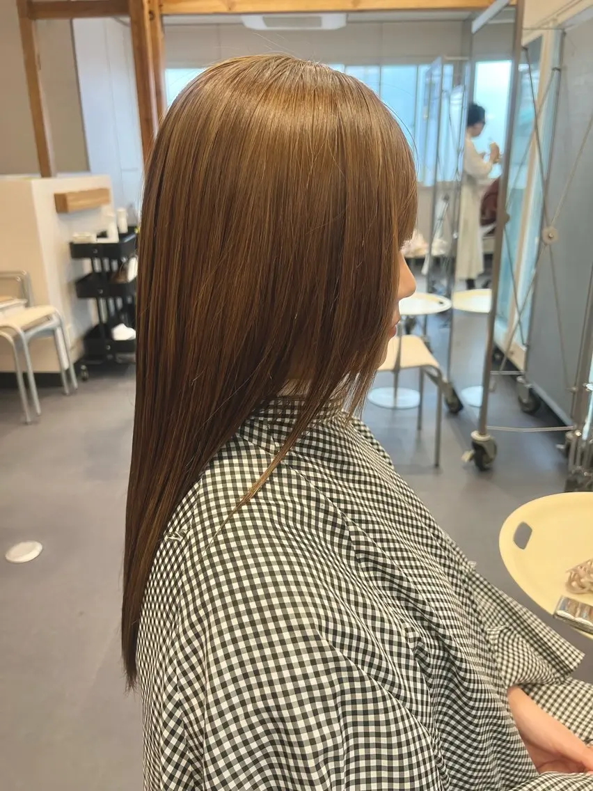 ロング カラー ブリーチ 透明感カラー ブリーチなしカラー ロング 伊東杏珠 TRモデル募集中のヘアスタイル