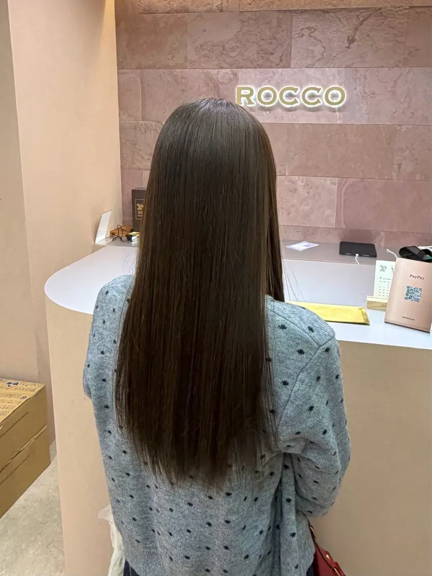 ロング カラー ベージュカラー 透明感カラー オリーブベージュ ヘアカラー ROCCOeast RURIのヘアスタイル