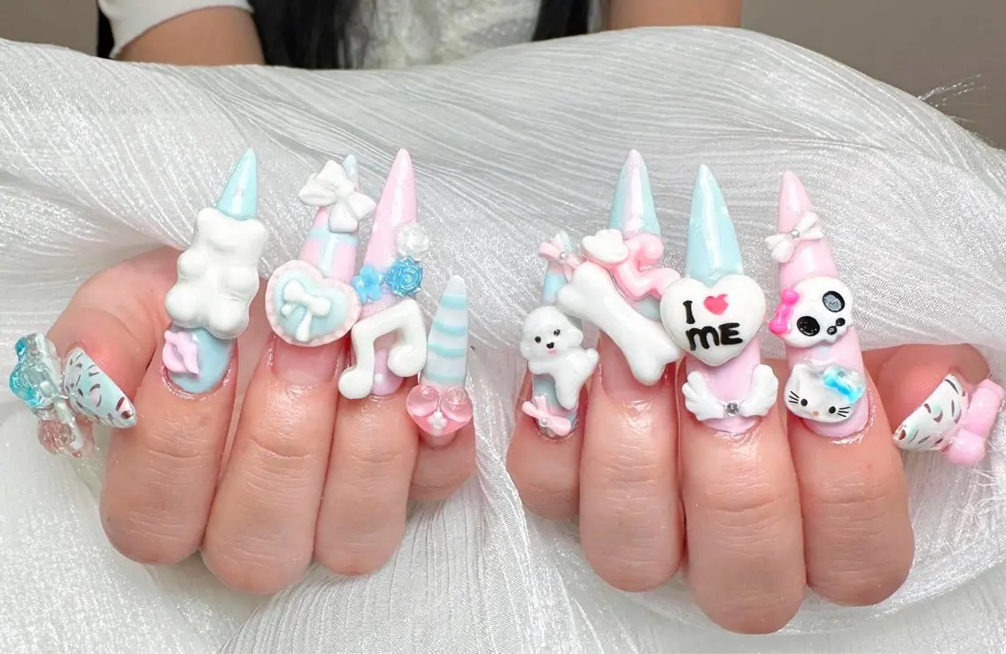 ネイル チークネイル ドット フットネイル フレンチネイル グラデーション ハンドネイル ハンドケア Nihonthy Nail 新宿のネイルデザイン