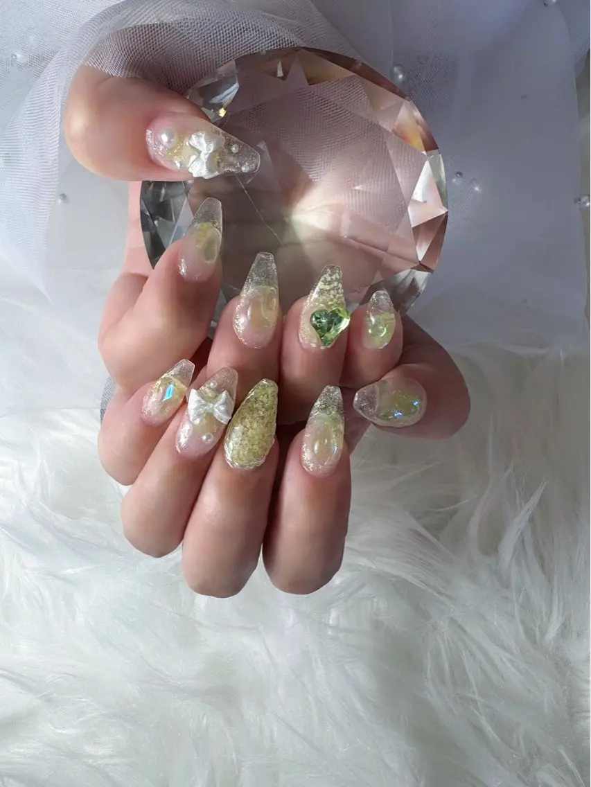 ネイル 長さ出し ネイルチップ ハンドネイル BIJOU yuzuのネイルデザイン
