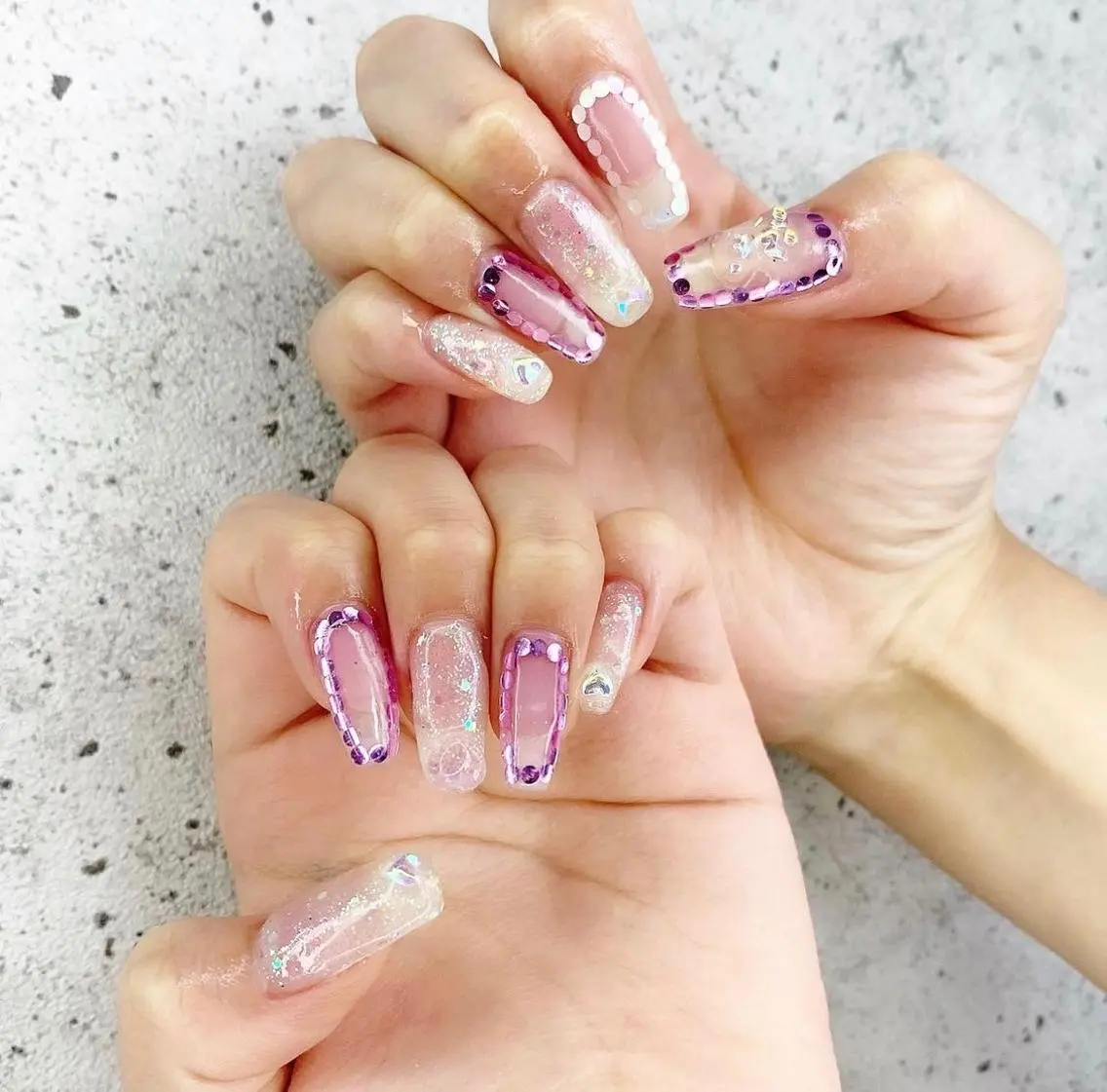 ロング カラー パーマ ヘアアレンジ メンズ キッズ ネイル マツエク・マツパ アイブロウ メンズ韓国風 透明感カラー 韓国風マツエク 韓国風ヘア ロング ハンドネイル Salon Kのネイルデザイン