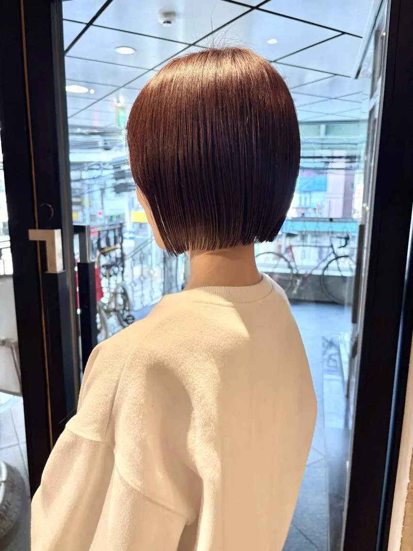 ショート カット lot Kanau ハイトーン／デザインのヘアスタイル