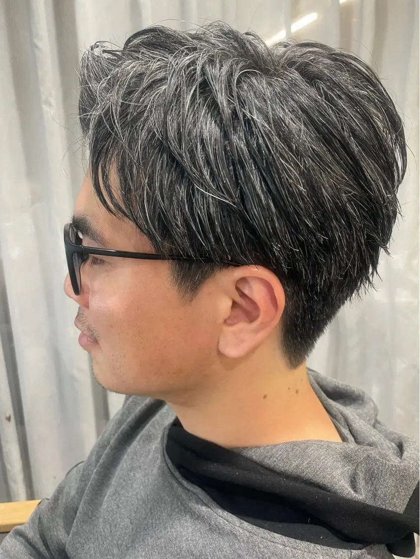 メンズ ビジネス センターパート マッシュ 刈り上げ Li'a【リア】 ANNAのヘアスタイル
