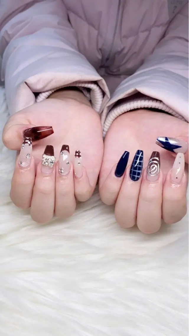 ネイル フレンチネイル グラデーション 韓国ネイル マグネットネイル ニュアンスネイル ハンドネイル ハンドケア Hara Nail 【持ち込みOK】のネイルデザイン