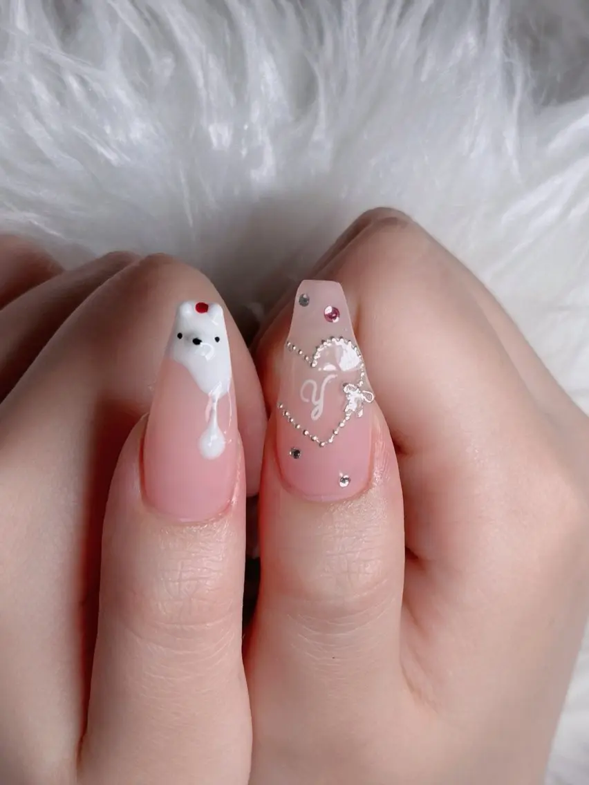 ネイル フレンチネイル ジェルネイル ガラスフレンチ ハロウィン ハート H.baby Nail Salonのネイルデザイン