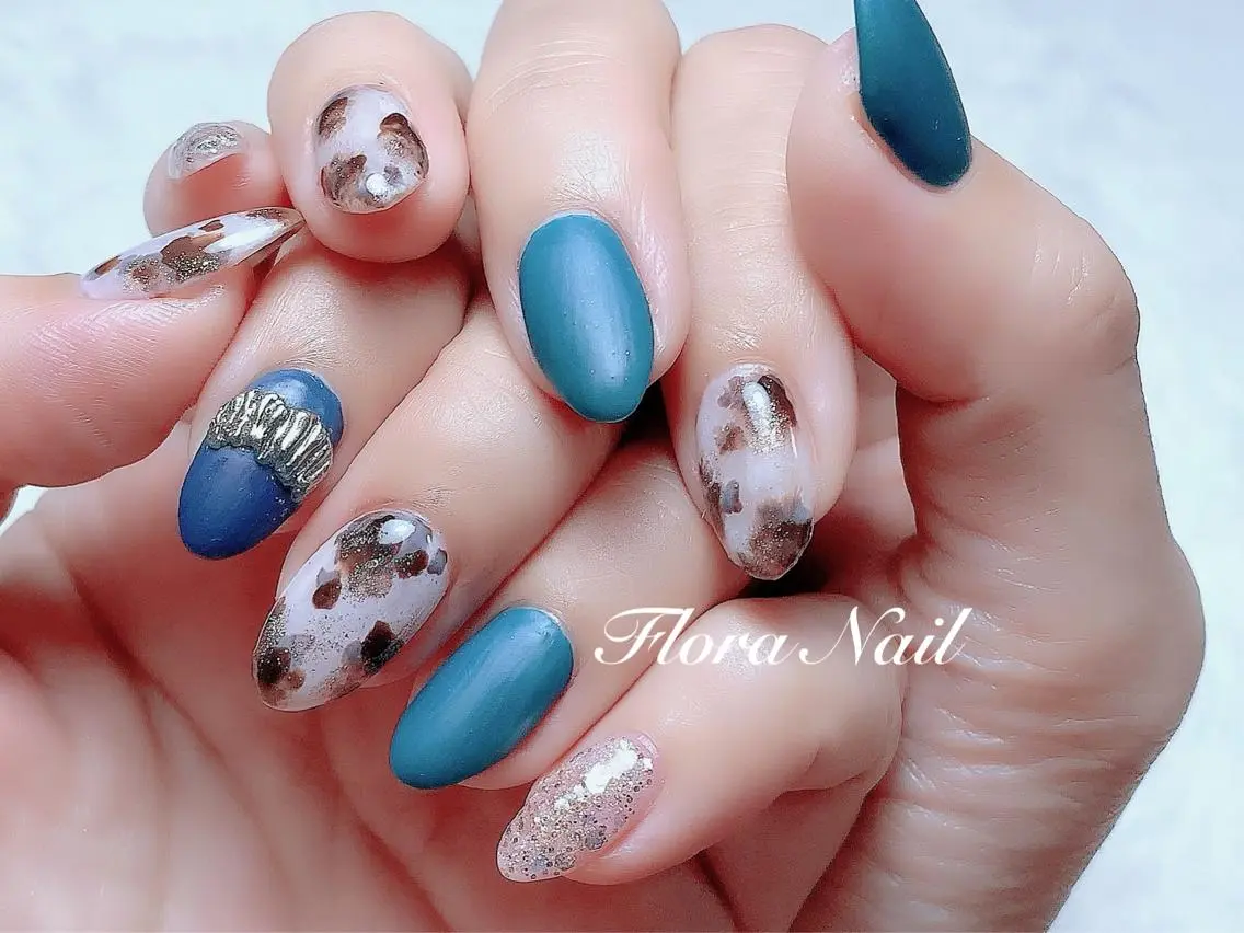 ネイル ニュアンスネイル 冬ネイル Flora Nail 【フローラ ネイル】のネイルデザイン